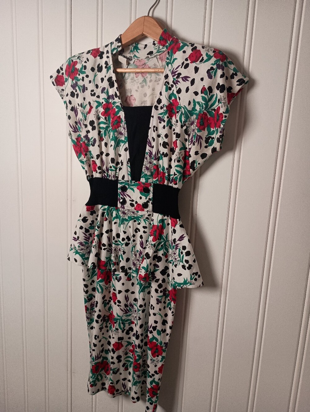 80s Juniors- Floral V-Neck Peplum Dress in White and Red- Size S